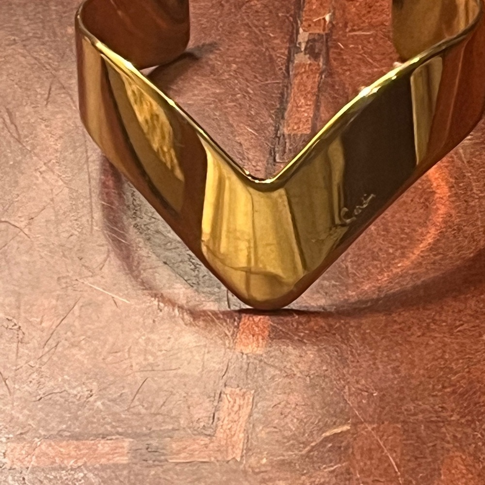 Pierre Cardin Gold Bracelet - Picture 3 of 13